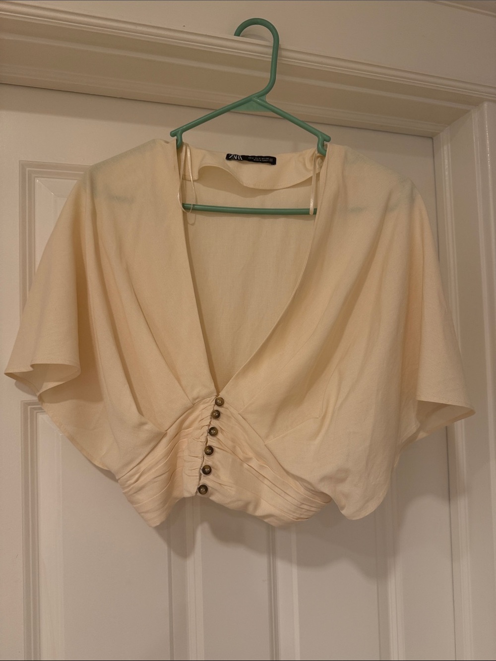 Zara Cream Short Sleeve Button-Front Crop Top